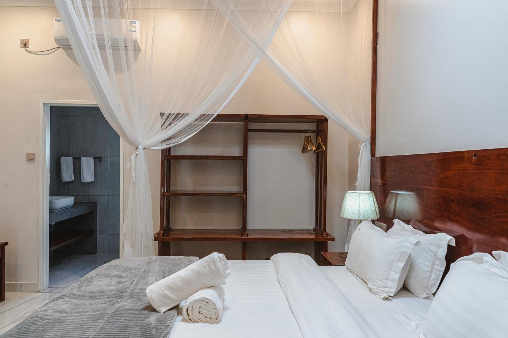 Jacaranda Lodge วิกตอเรียฟอลส์ ภายนอก รูปภาพ