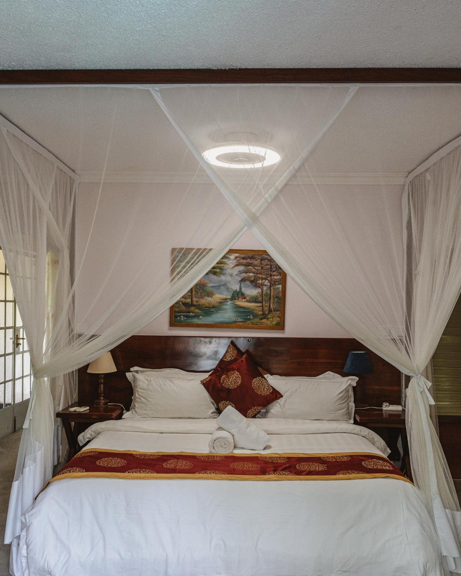 Jacaranda Lodge วิกตอเรียฟอลส์ ภายนอก รูปภาพ